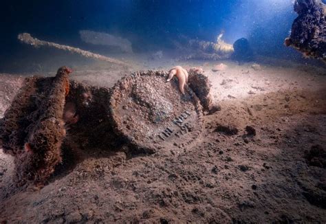 WRECK.